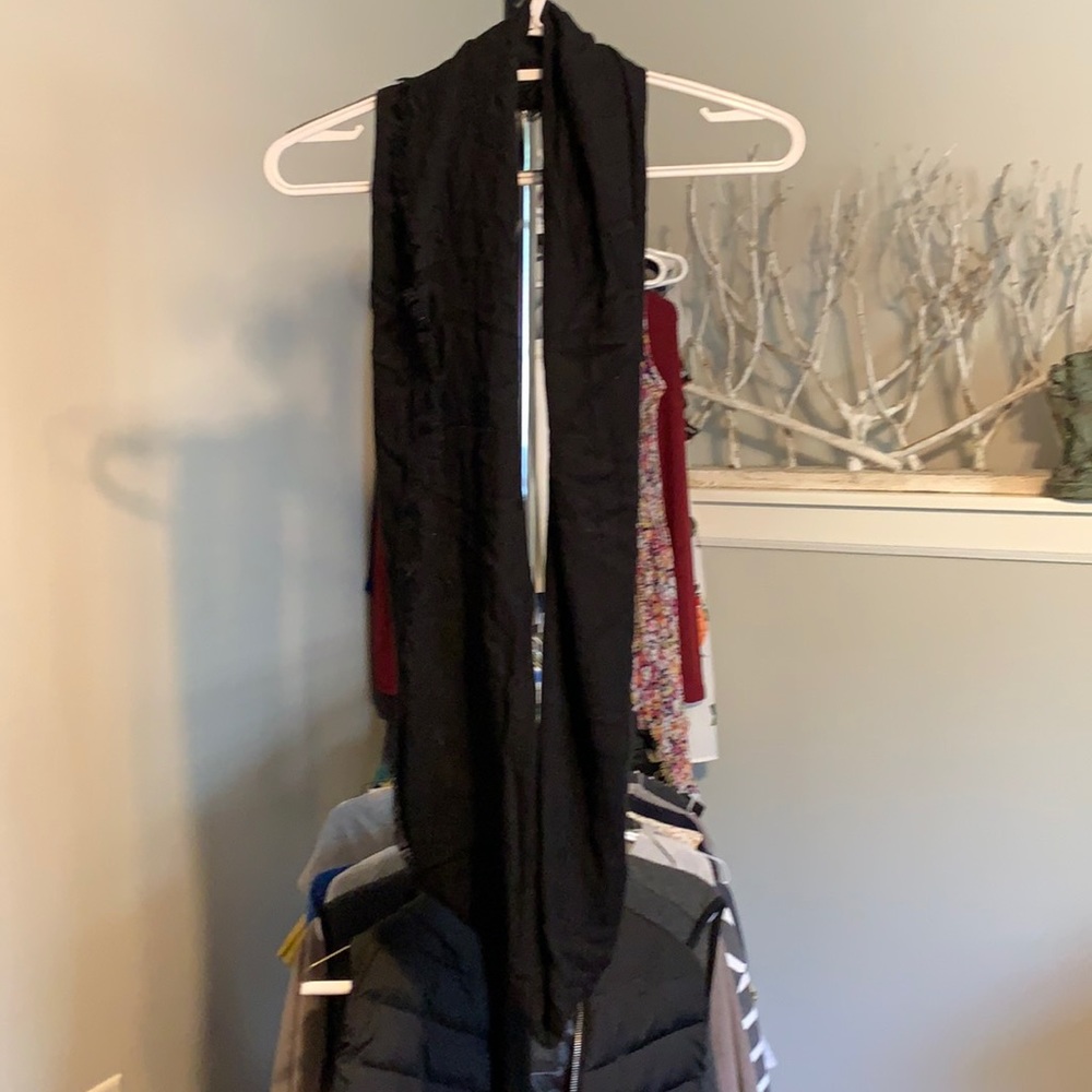 Black infinity scarf